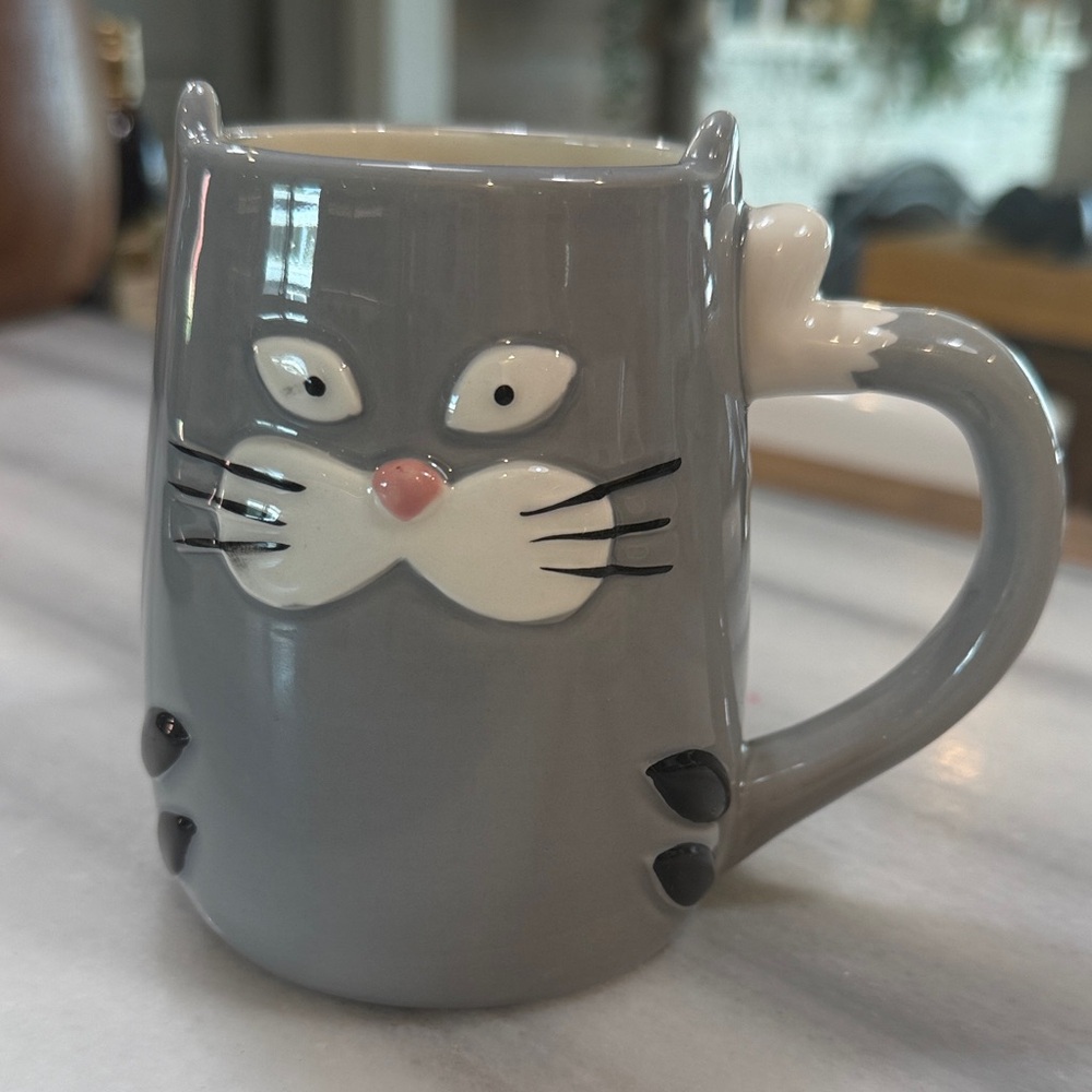 Gray Cat Face Mug